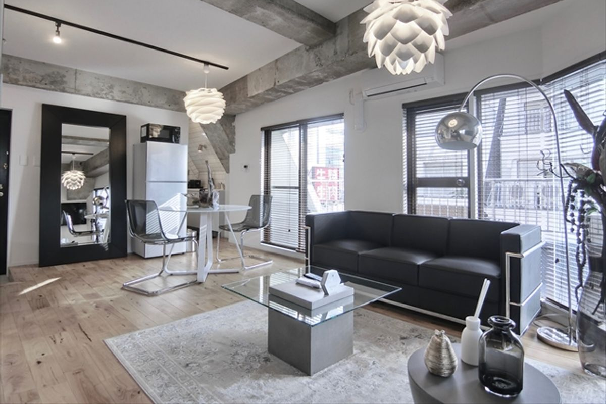 renov Higashi Nihombashi 1-1